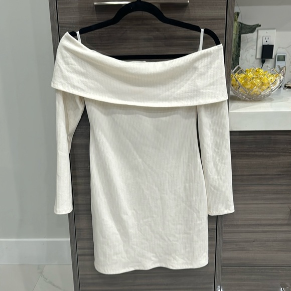 Privacy Please Dress - Picture 1 of 4